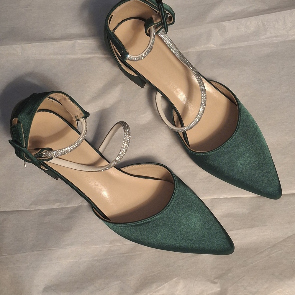 Elegant Green and Silver Women's Shoes Sz 36 (5.5-6)